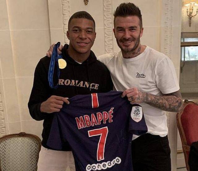 湖人官方：里夫斯遭遇左小腿轻微拉伤，将于1周后复查（湖人官宣：里夫斯左小腿轻微拉伤，预计一周后复查）