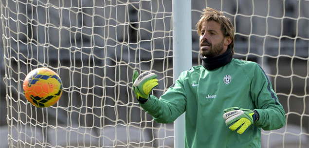 欧冠积分榜分析：各队晋级形势紧张,（欧冠积分榜解读：出线之争白热化）