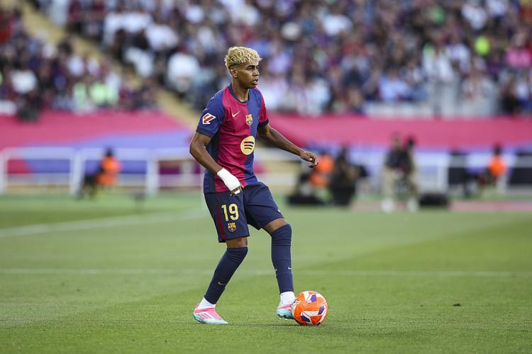 TA：阿森纳真正的隐患集中于防线；维拉的阵容几乎没容错空间（TA：阿森纳最大软肋在后防，维拉阵容几乎零容错）