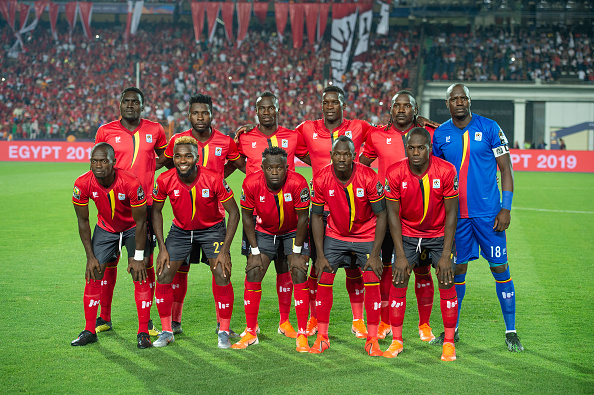 NBA球员合同更新及薪资排行榜（NBA球员最新合约动态与薪资排名）