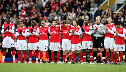 曼联错失良机，西汉姆联打击与英超联赛影响（曼联挥霍良机，西汉姆重击引发英超连锁反应）