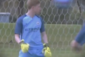 皇马客场3-0击败毕巴，维尼修斯表现低迷，全场仅射正1次，状态持续下滑。（皇马客场三球零封毕巴，维尼修斯表现黯淡仅1次射正，状态仍在下滑）